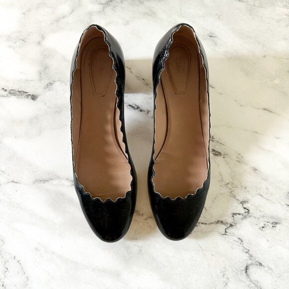 Chloe Womens Black Patent Leather Scalloped Low Block Pumps - Picture 2 of 9